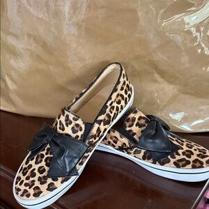 Leopard Print Slip-On Shoes with Black Bow